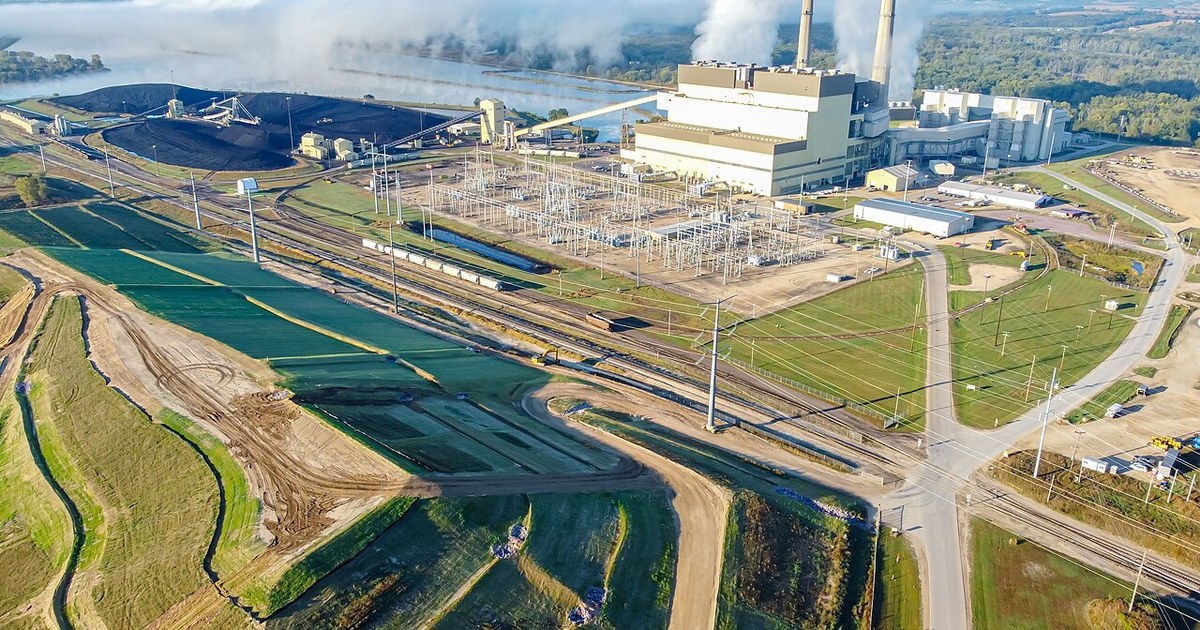 A Data Center Brings Its Grid With It. Which Grid Is the Question.